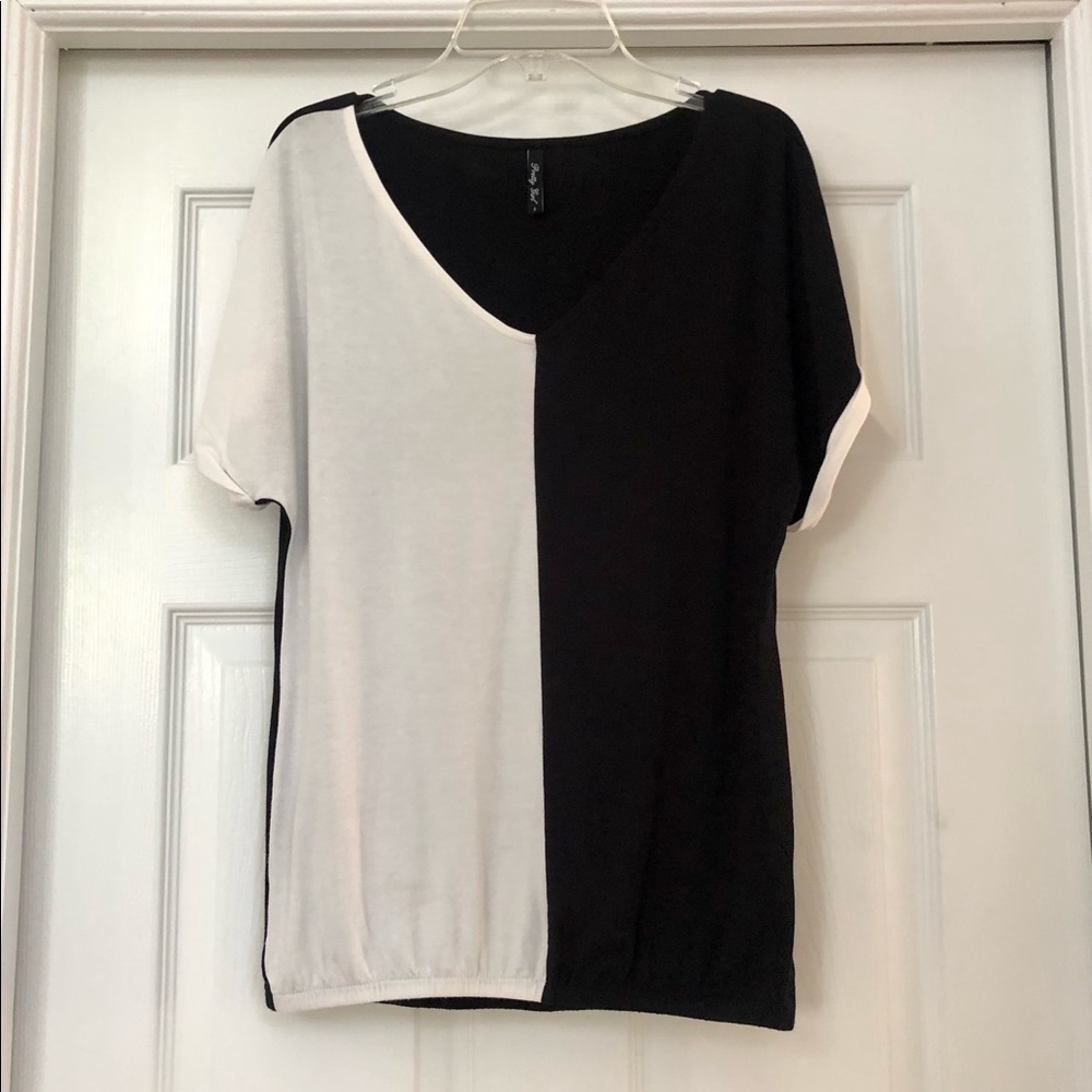 European “Pretty Girl” Color-Block Split Black & White Top
